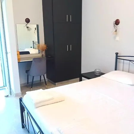 Apartamento Eleni's *