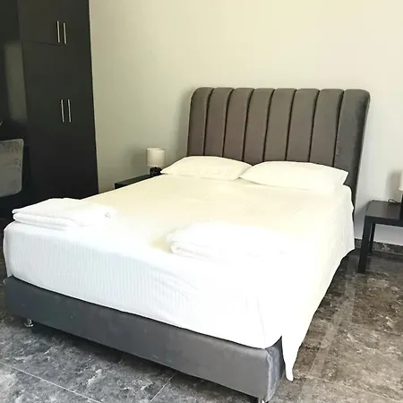 Eleni's Apartman *