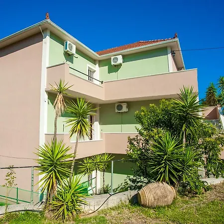 Eleni's Apartment Katelios