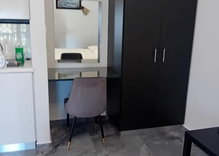 Eleni's Apartment Katelios